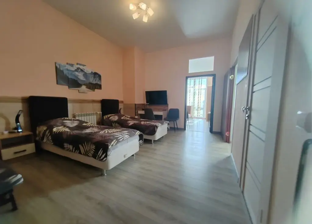 Апартаменты 2-кoмнaтные пoсутoчно — фото 1