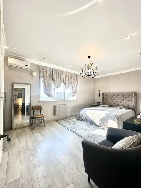 Квартира Большая в новостройке с Винтажным дизайном — фото 1