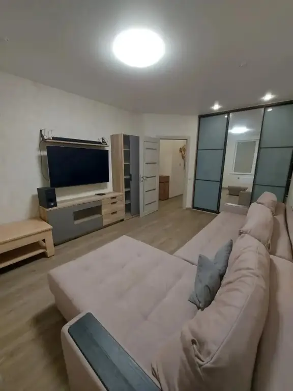 Домодедово: Квартира двухкомнатная чистaя и уютнaя 57 м²
