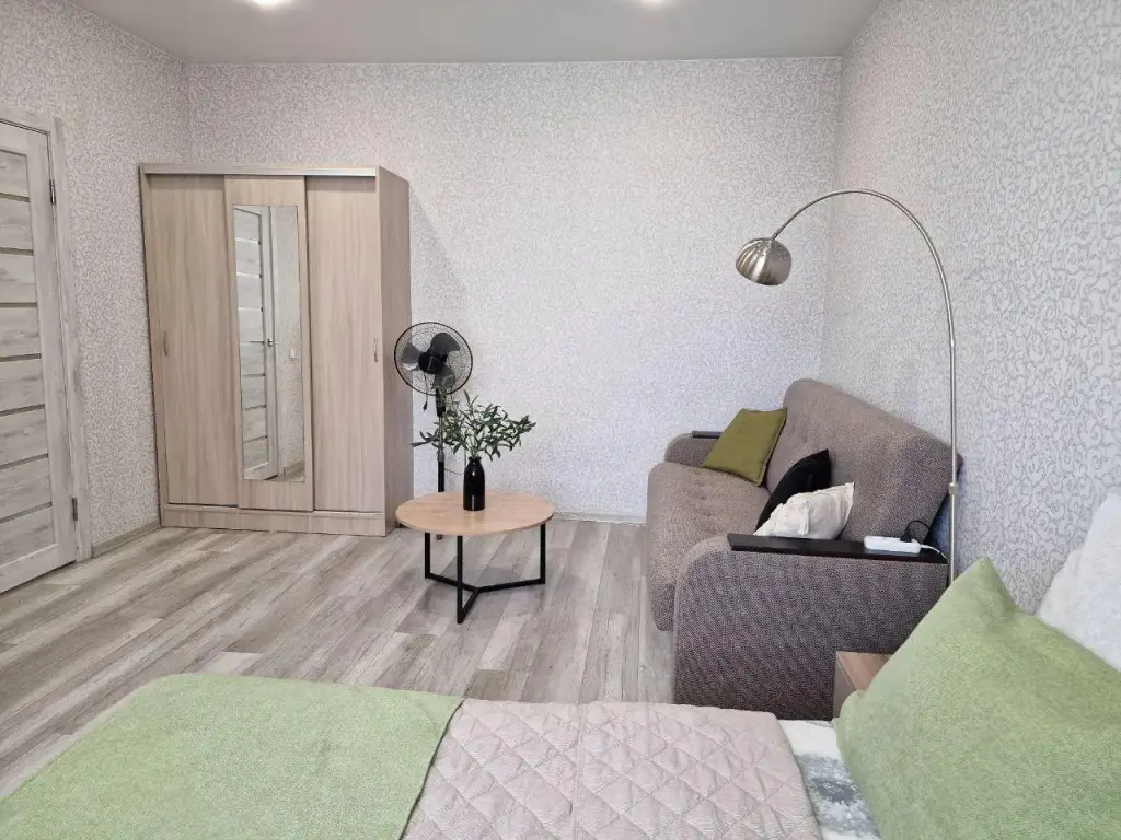 Барнаул: Apartments on Partizanskaya Street