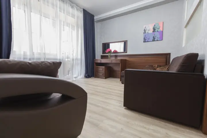 Сочи: Квартира Двухкомнатная с Отдельной Кухней в 3х Минутах от Моря