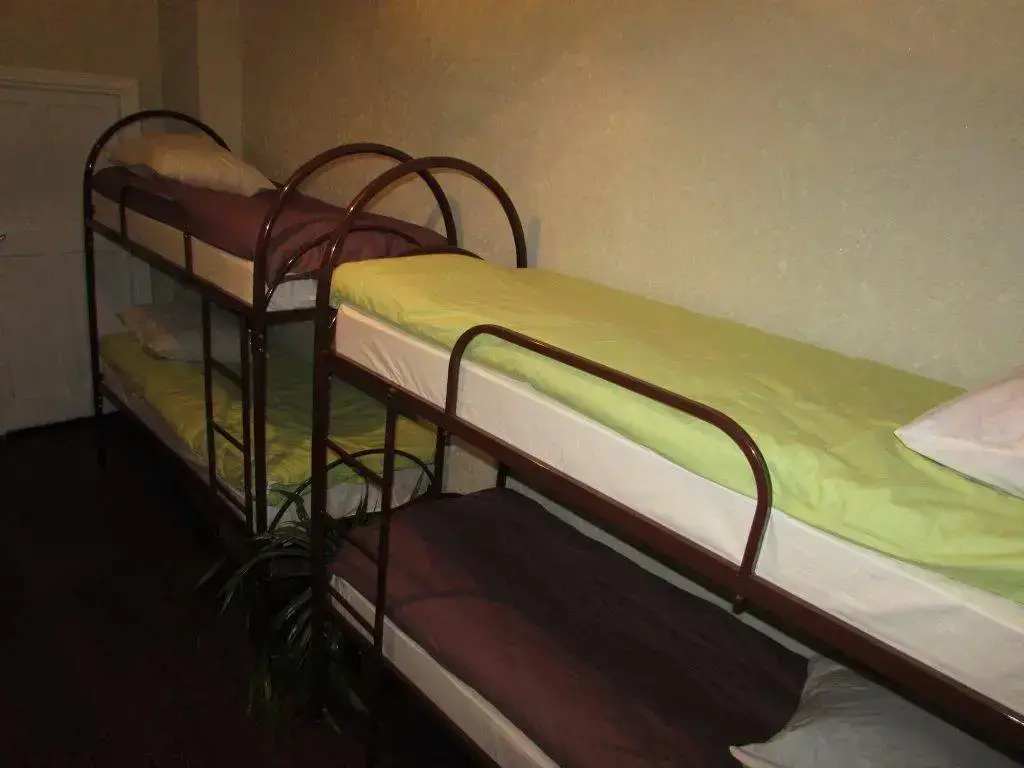 Барнаул: Hostel Izumrudnyy