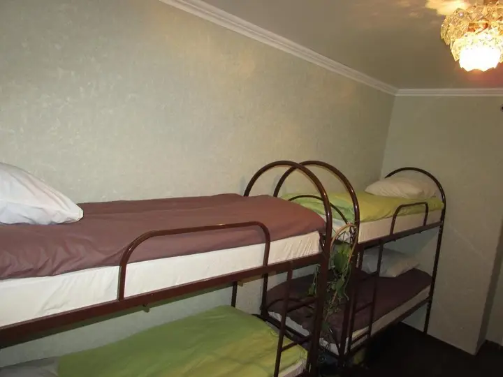 Барнаул: Hostel Izumrudnyy