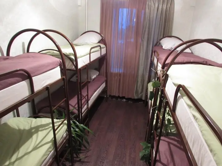 Барнаул: Hostel Izumrudnyy