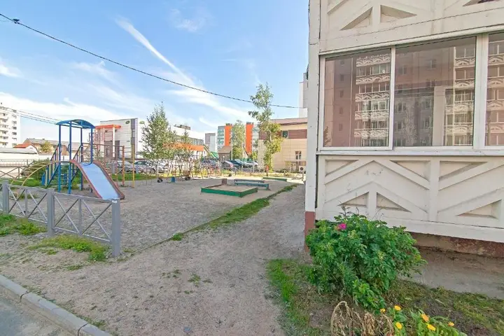 Петрозаводск: 9 Ночей на улице Ватутина 28