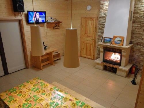 Матросы: Khvoyny Guest House