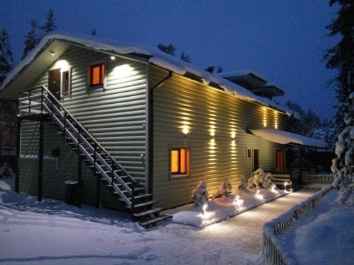 Матросы: Khvoyny Guest House