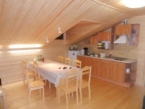 Матросы: Khvoyny Guest House