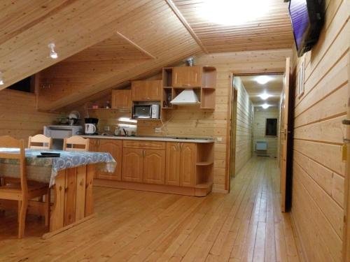 Матросы: Khvoyny Guest House