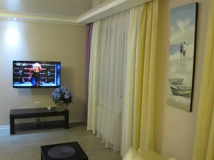Саратов: Apartments Lugovaya 67, rjadom k-ka Paramonova, Transneft', Jugtransgaz