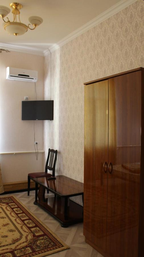 Грозный: Gostinitsa Chetyre Sezona