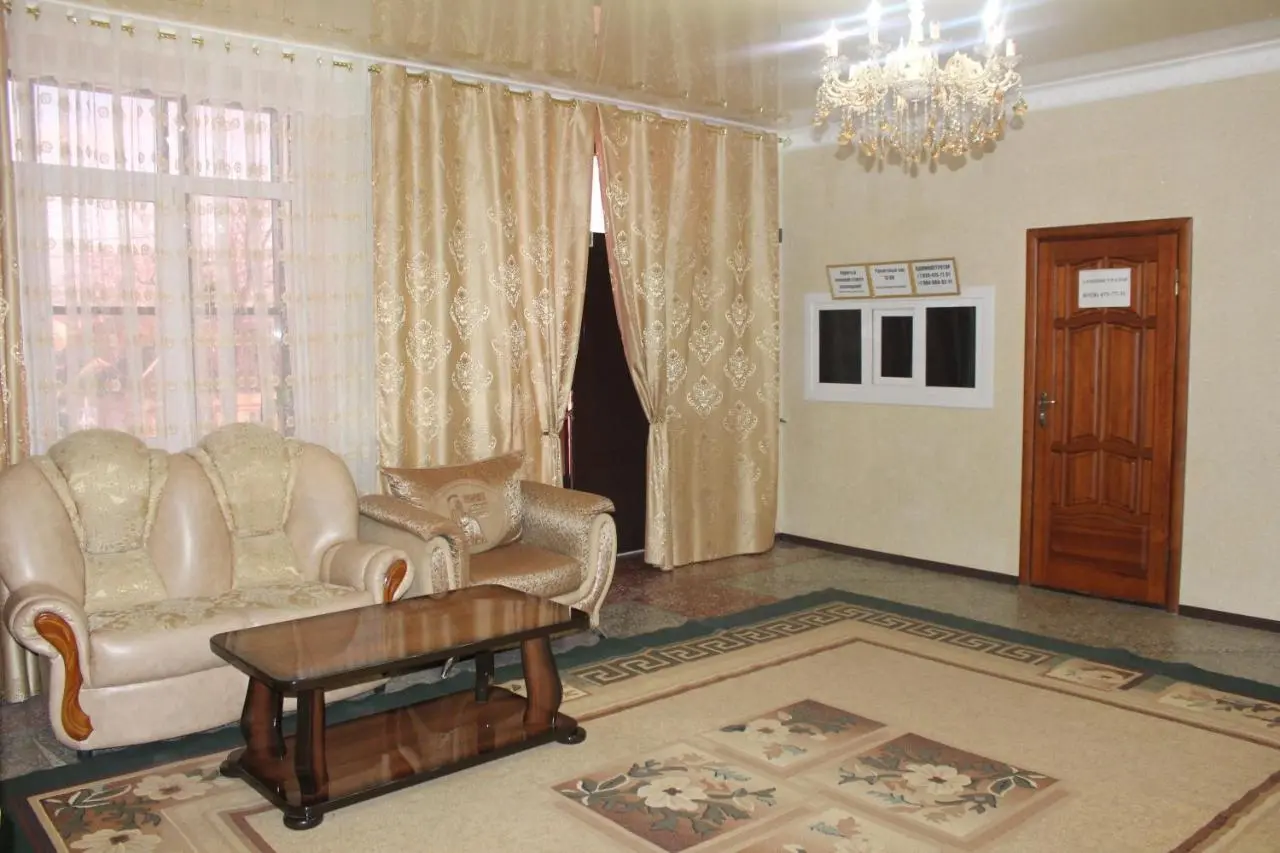 Грозный: Gostinitsa Chetyre Sezona