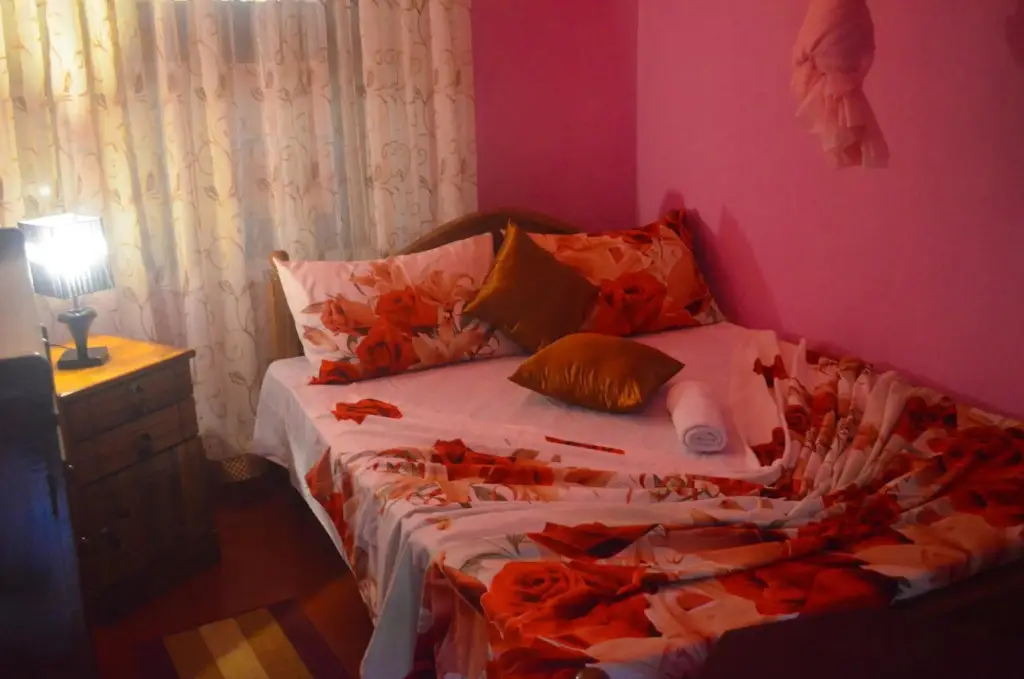 Галле: Linda Cottage
