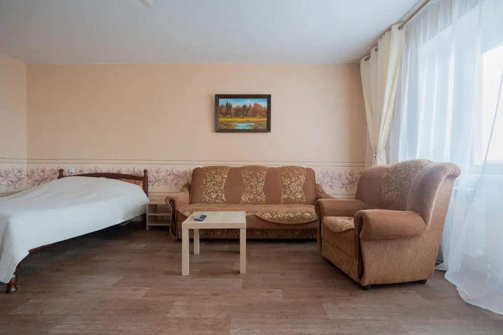 Воронеж: Атлант на улице Степана Разина 37
