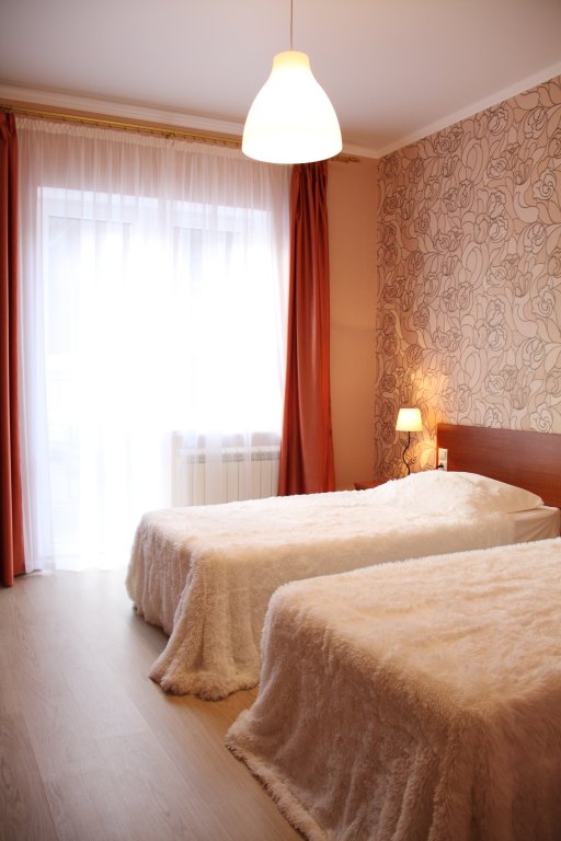 Горячий Ключ: Гостевой дом Август