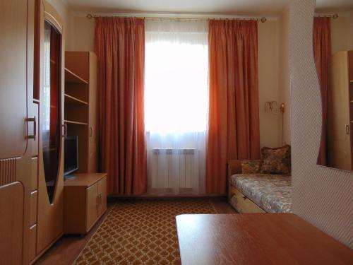 Кучугуры: Azovskaya Riv'Era Guest House