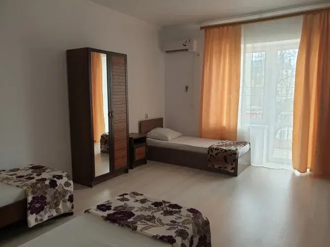 Витязево: Guest House Citrus
