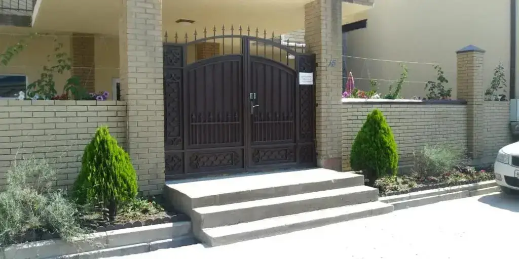 Сукко: Formula Guest House