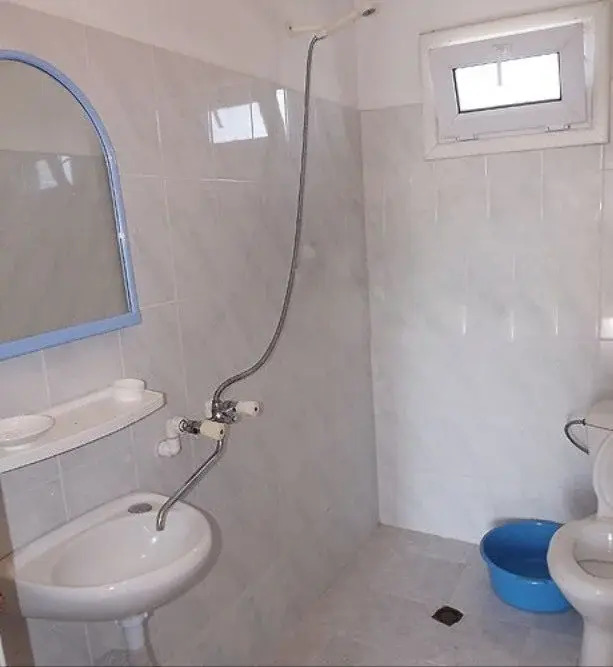 Витязево: Guest house Antiei