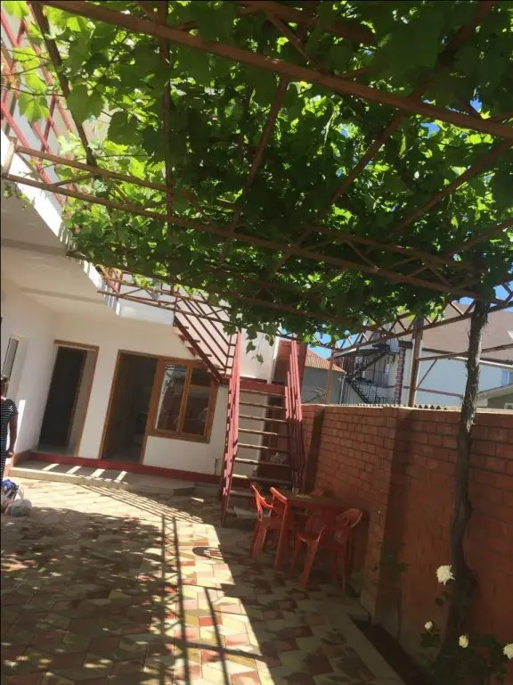 Витязево: Guest house Antiei