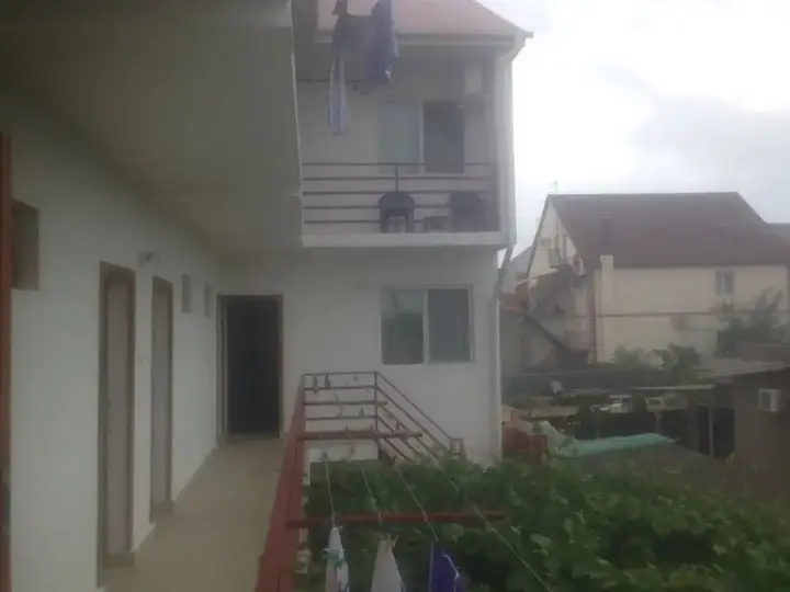 Витязево: Guest house Antiei
