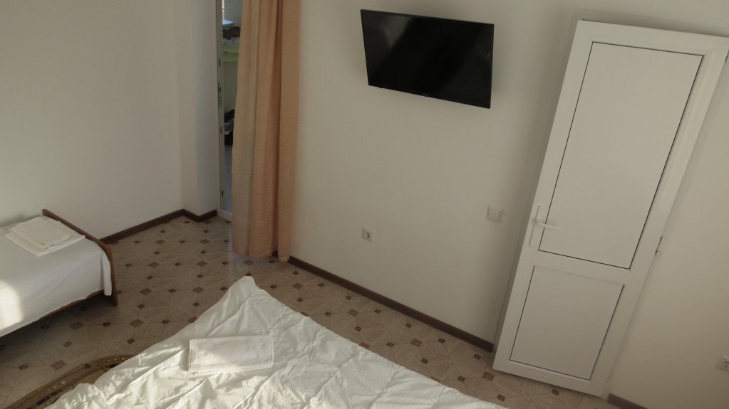 Витязево: Guest House "Mesto pod solntsem"