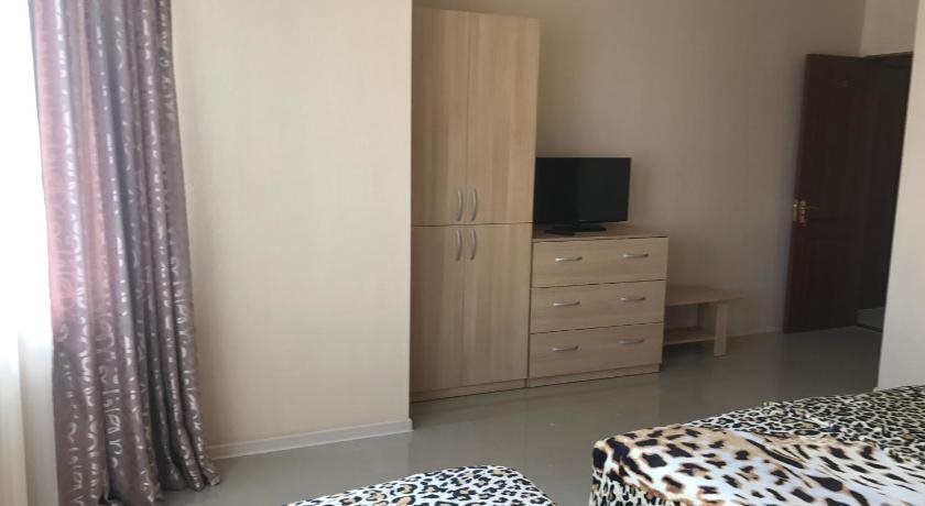 Витязево: Radonezh Guest House