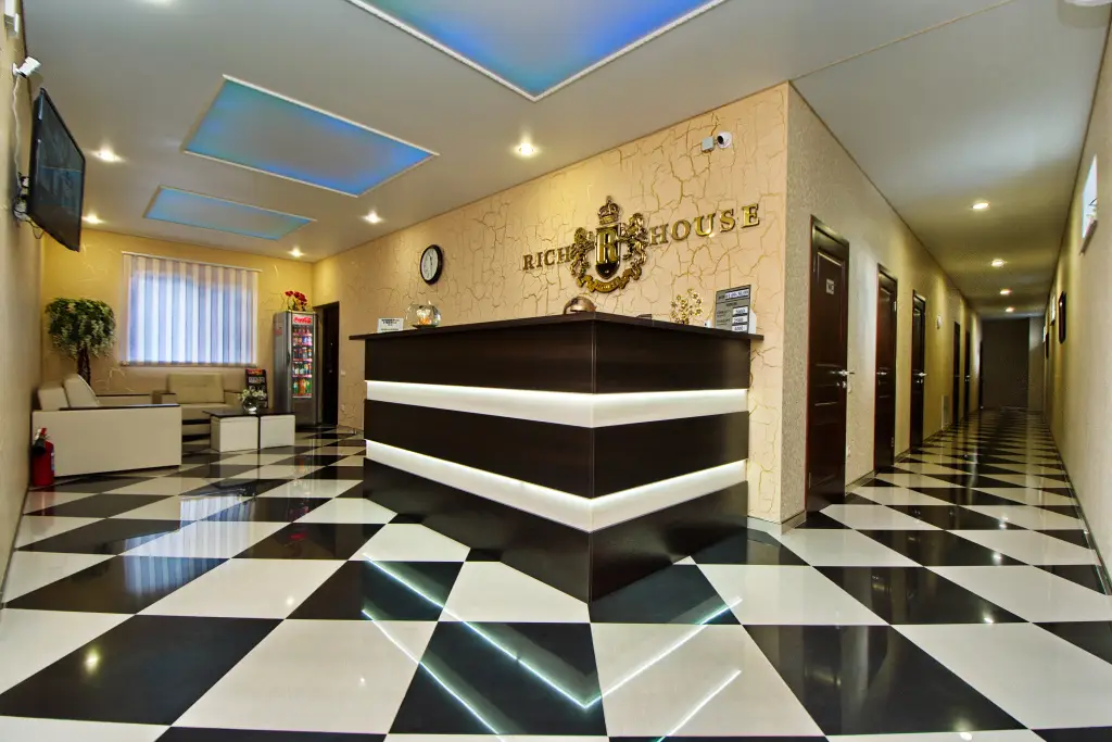 Геленджик: Меблированные комнаты  Rich House