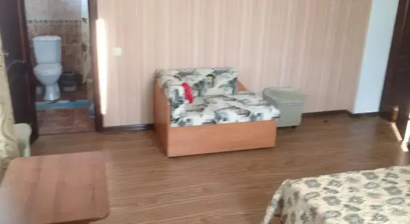 Витязево: Guest House Darina