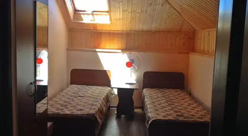 Витязево: Guest House Darina