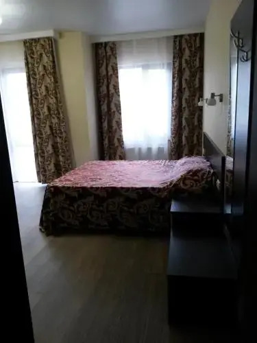 Кабардинка: Guest House Dinastiia