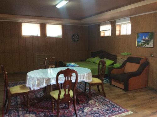 Южная Озереевка: Guest House Domik U Morya