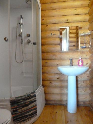 Анапа: Guest House Ecohouse Belye Rosy