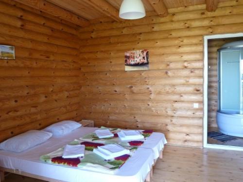 Анапа: Guest House Ecohouse Belye Rosy