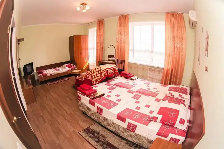 Анапа: Guest house on Krymskaya