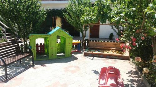 Благовещенская: Guest House Flamingo