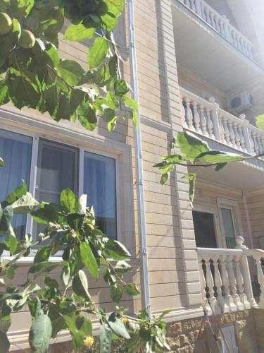 Витязево: Guest House Beliy Dom