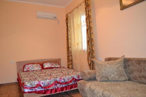 Голубицкая: Guest House Karavella
