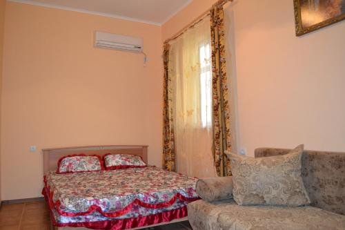 Голубицкая: Guest House Karavella