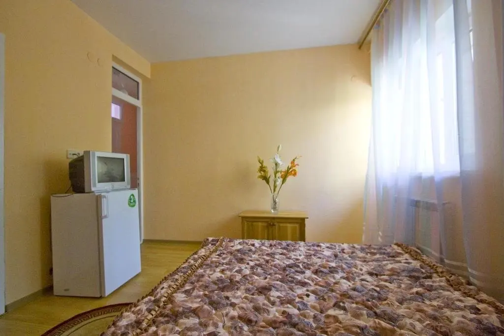 Анапа: Guest House Krymskaya 82