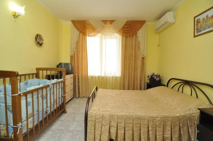 Анапа: Guest house Larisa