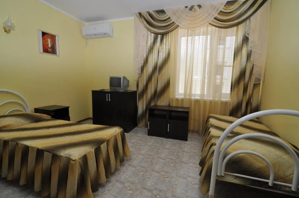 Анапа: Guest house Larisa