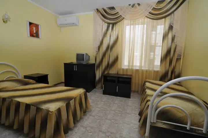 Анапа: Guest house Larisa