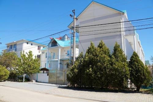 Анапа: Guest House Lazurnaya 12