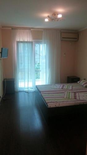 Анапа: Guest House Lazurnaya 12