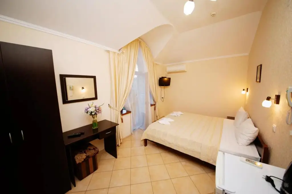 Витязево: Lubomir Guest House