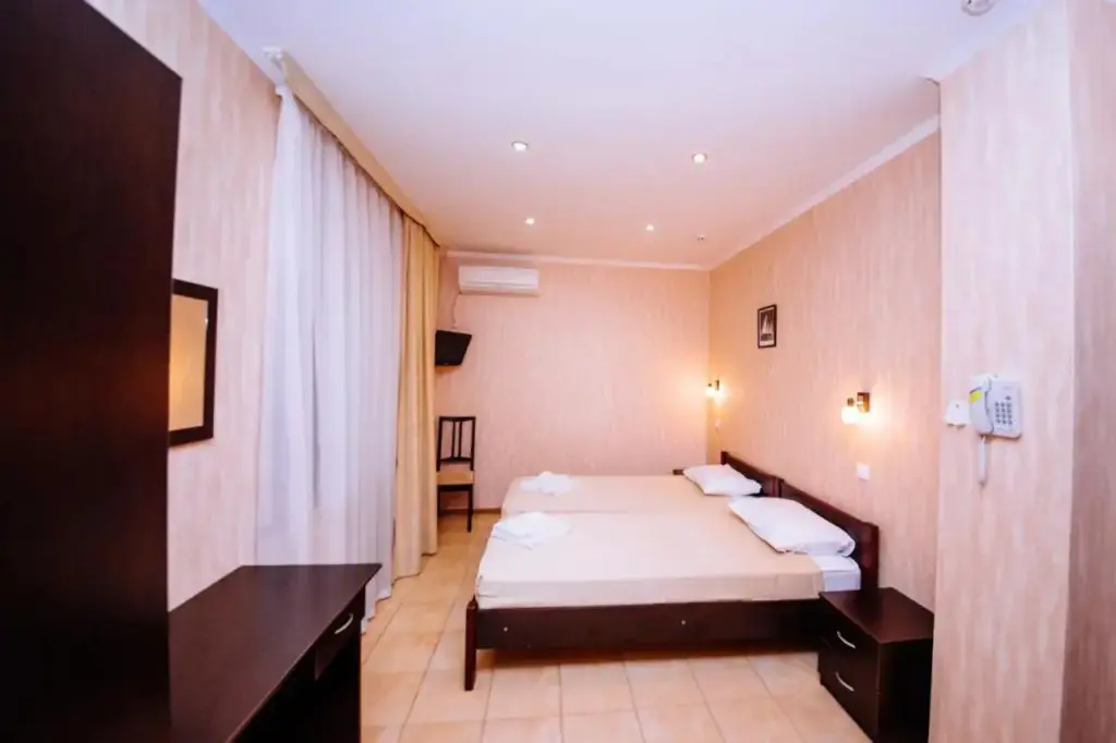 Витязево: Lubomir Guest House