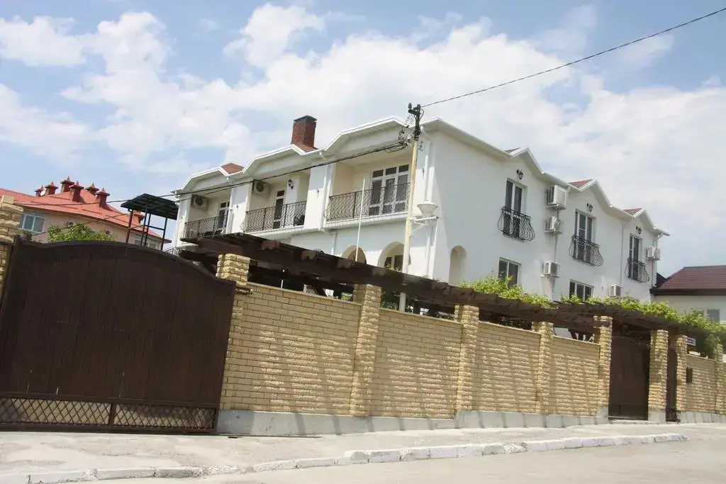 Кабардинка: Guest House Magnolya