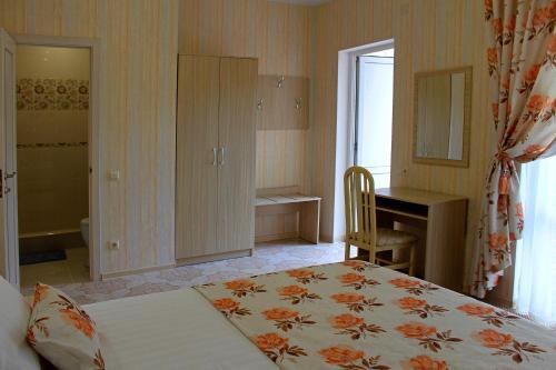 Геленджик: Guest House Nadezhda