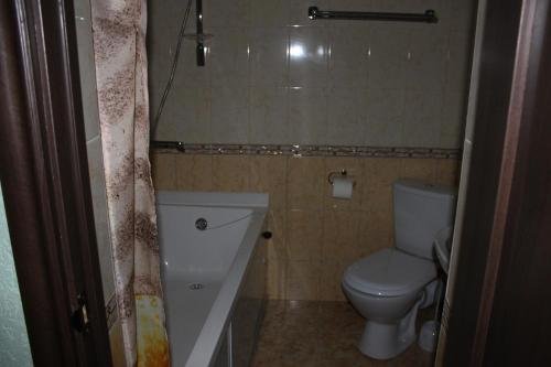 Кучугуры: Guest House Nikol